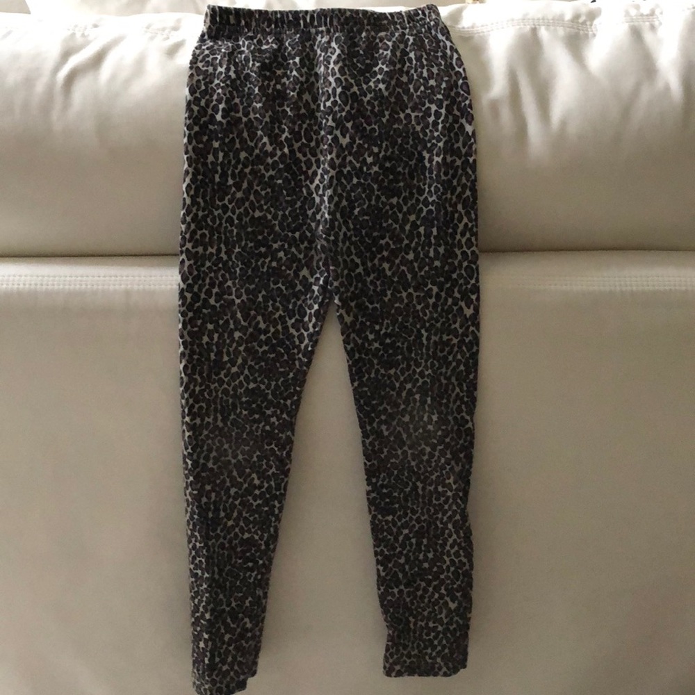 2/$8 item Leopard Leggings 85% Cotton 5% Lycra